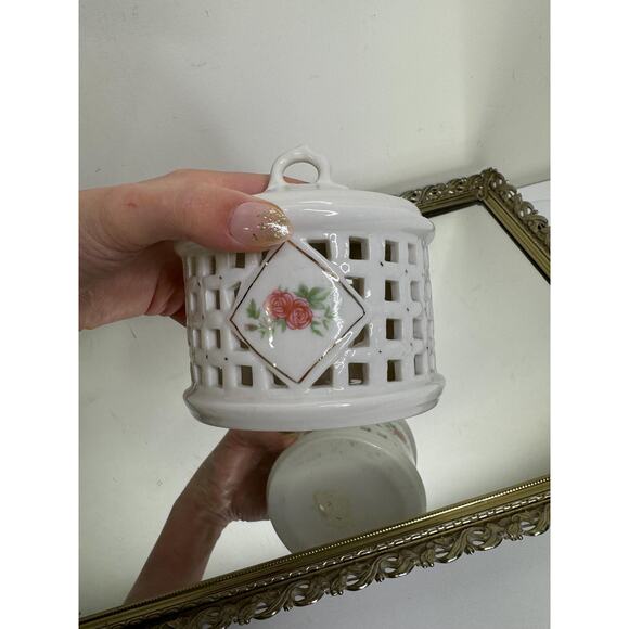 Beautiful Vintage Lattice Porcelain Floral Lidded Jar Vanity Trinket Dish - Picture 5 of 8